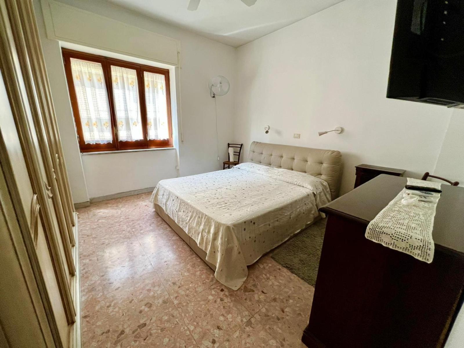 شقة Casa Relax Nel Centro Storico Con Posto Auto فيكو إيكوينس المظهر الخارجي الصورة