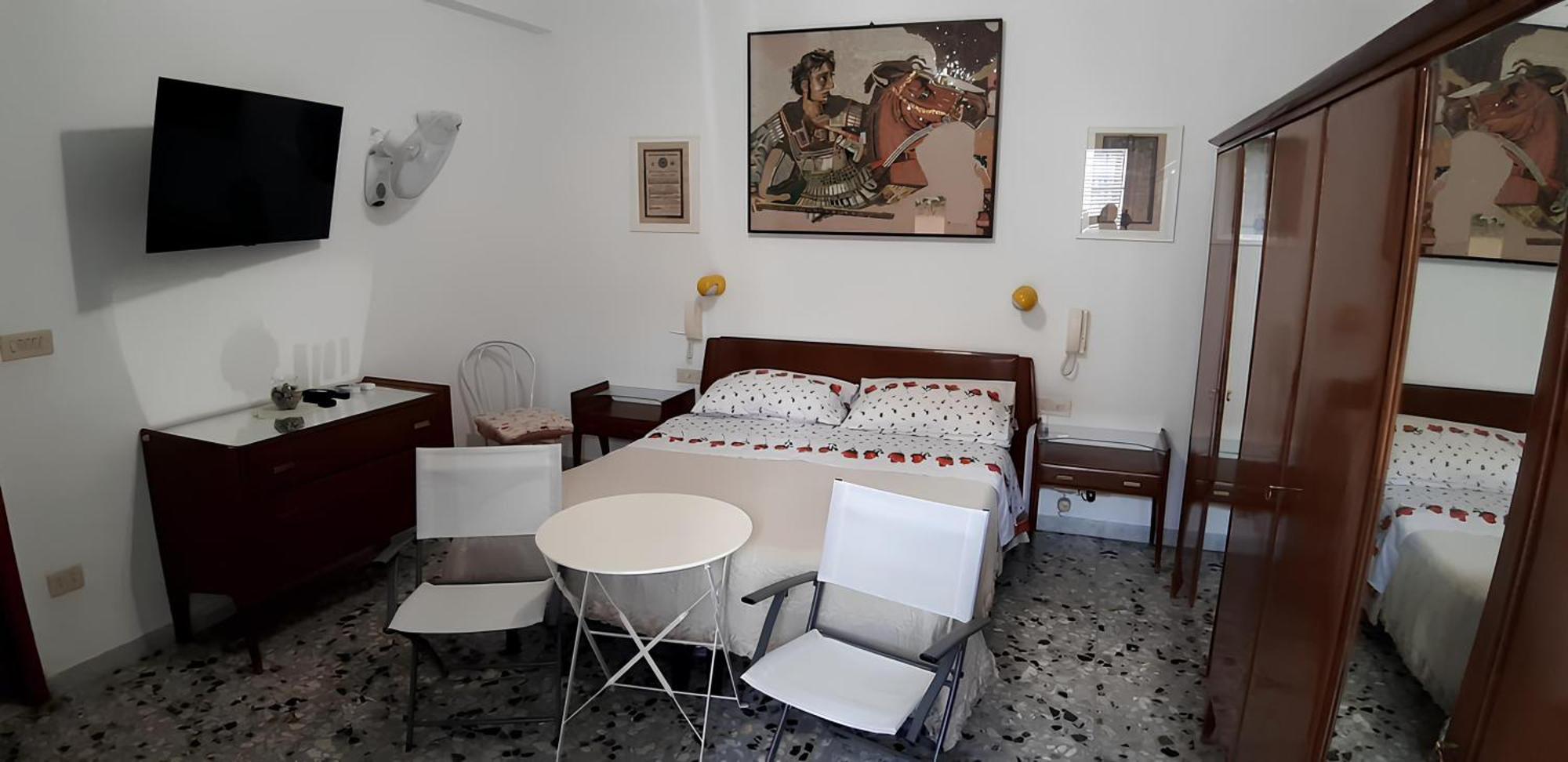 شقة Casa Relax Nel Centro Storico Con Posto Auto فيكو إيكوينس الغرفة الصورة